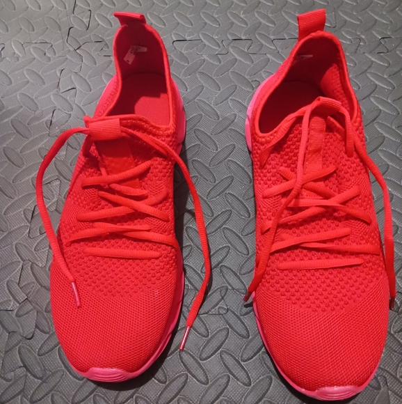 Men red lace up breathable sneakers - Picture 2 of 13